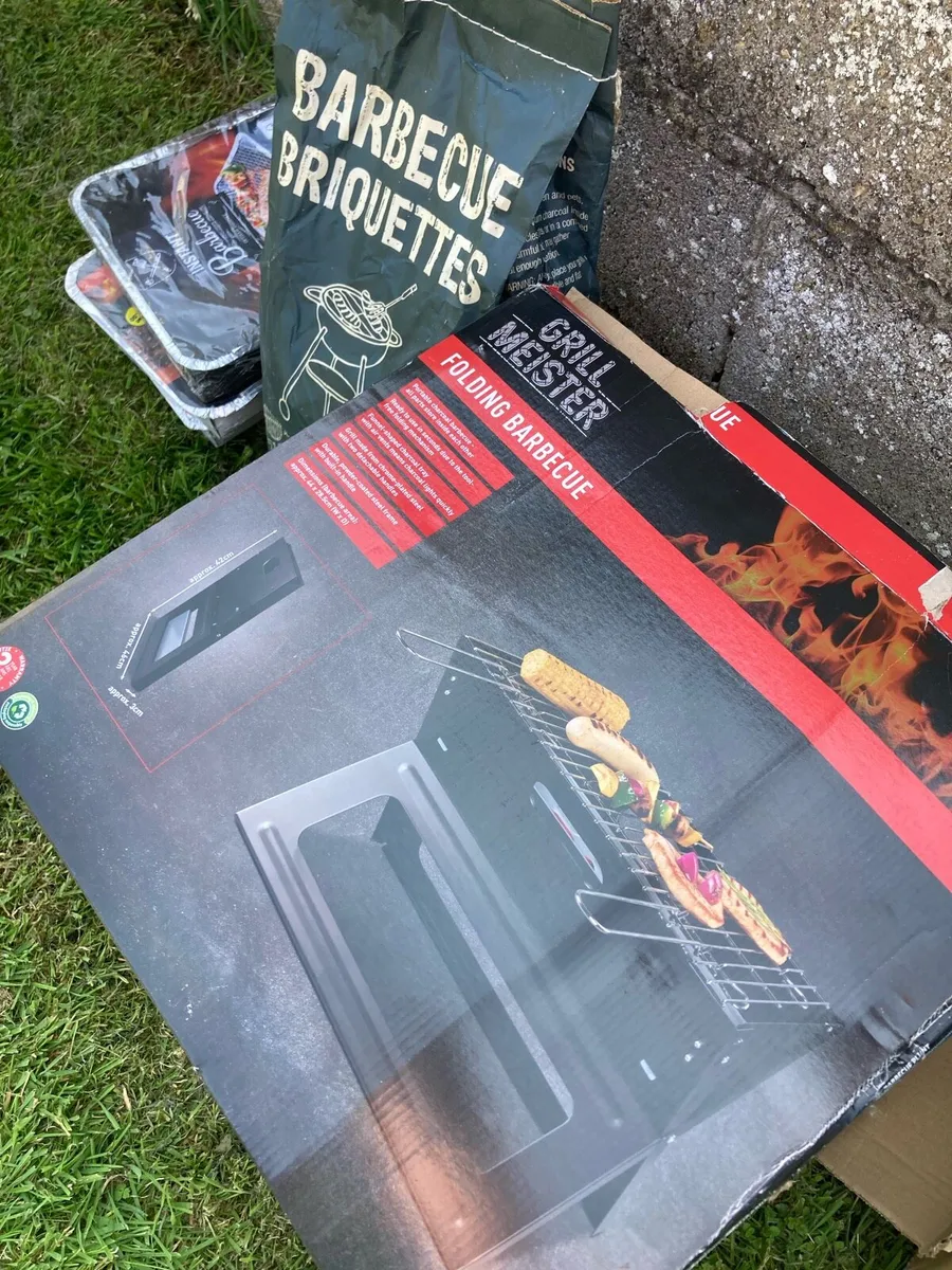 Foldable BBQ grill + 3 trays of instant BBQ + coal - Image 3