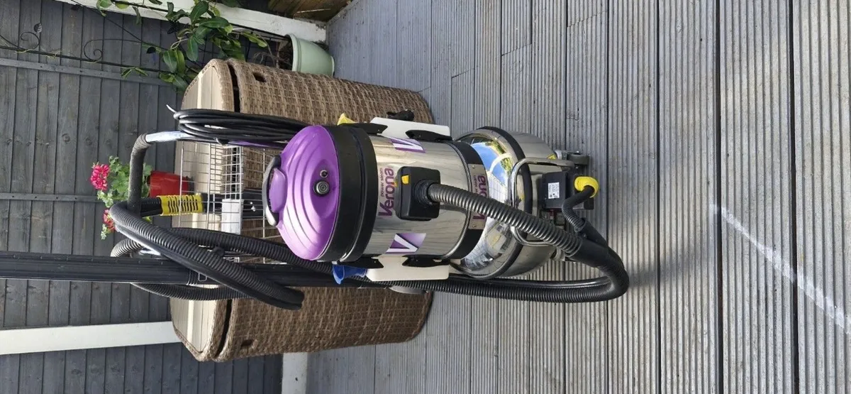 verona hrc 3.65 kw steam hoover - Image 1