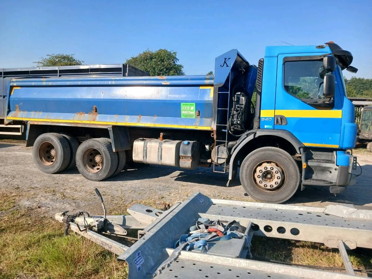 Volvo 6 wheeler - Image 1