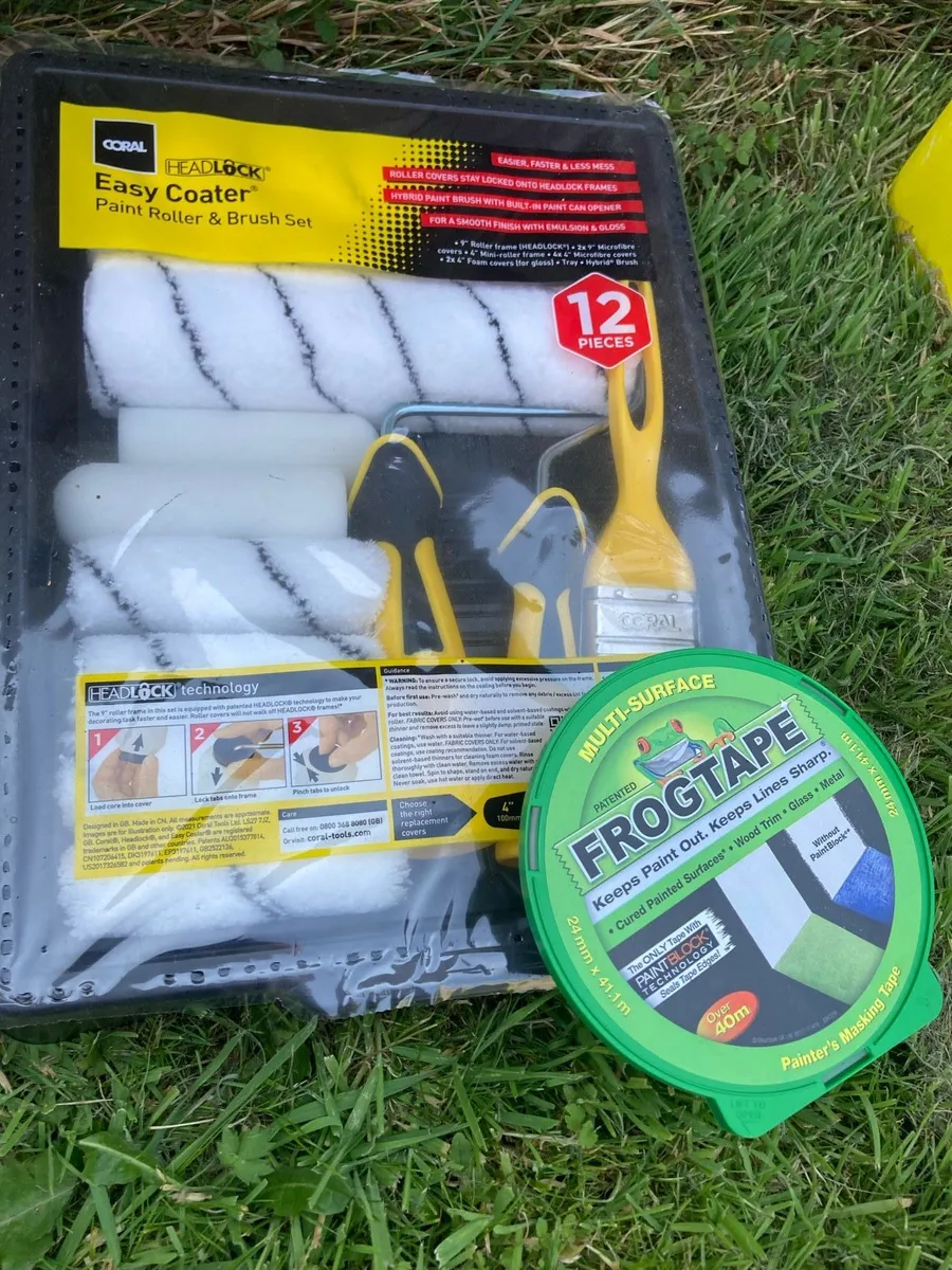 Paint Roller and Brush Set + 2x Frog Tape - Image 1