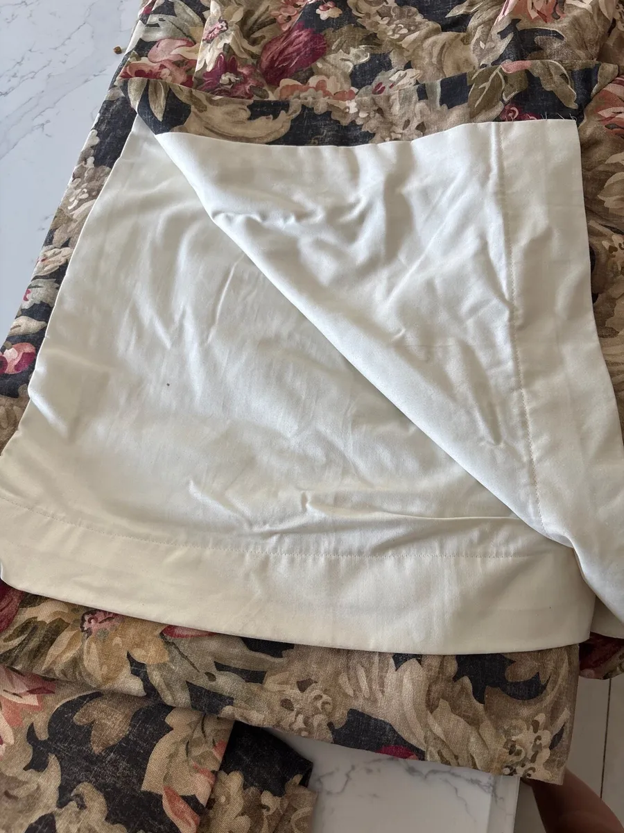 Curtains - Image 4