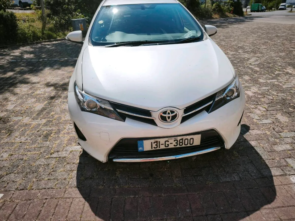 Toyota Corolla Auto - Image 2
