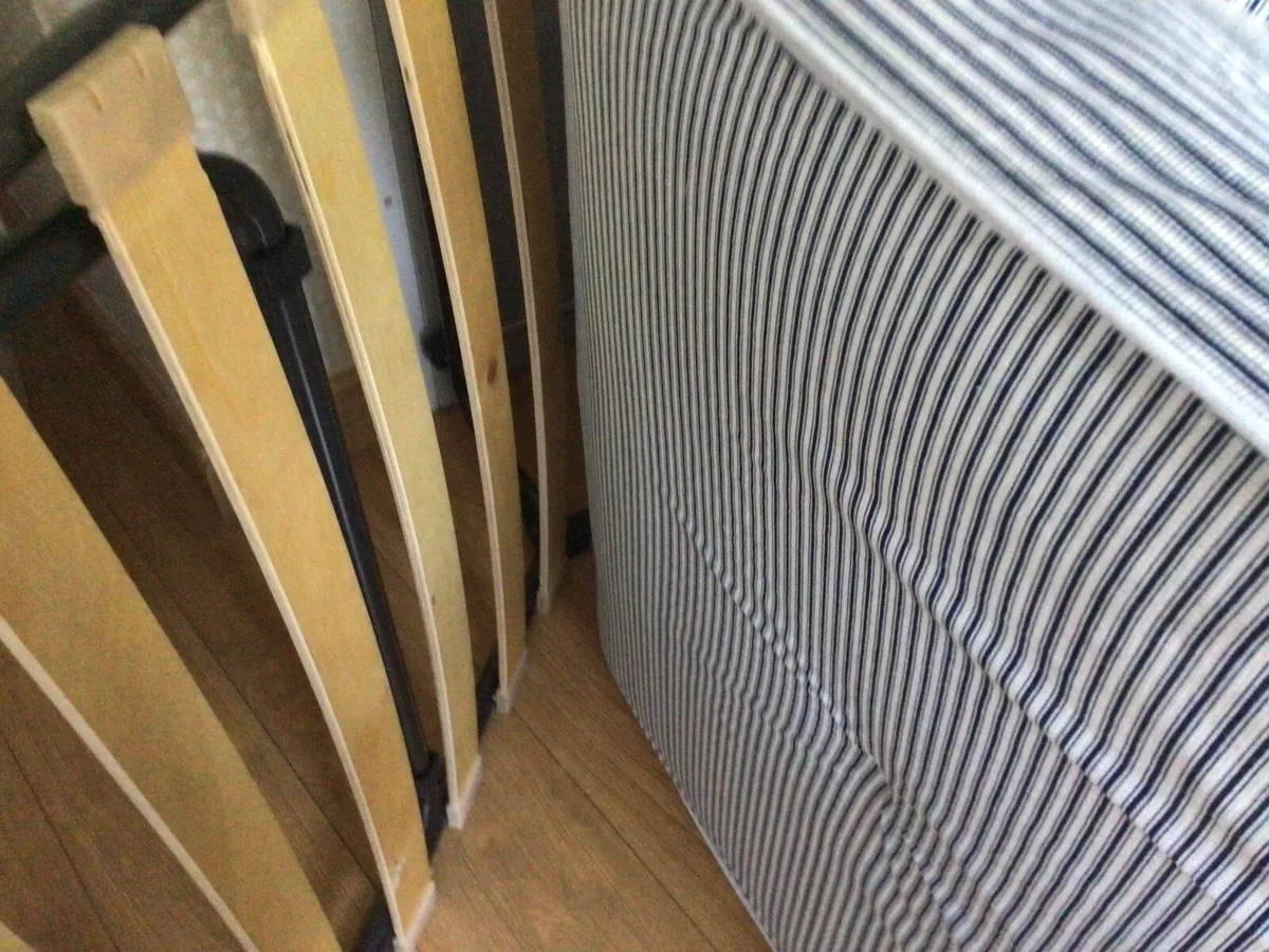 Fold up bed - Image 2
