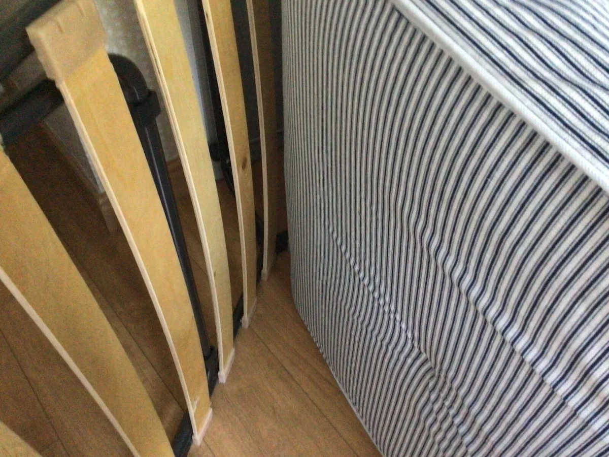 Fold up bed - Image 3