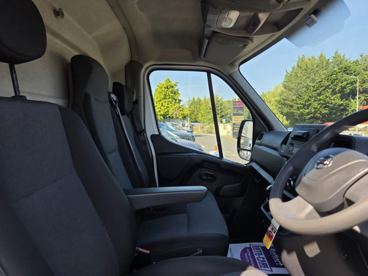 Nissan Interstar L3 H2 135 FWD MY22 3 3DR - Image 3
