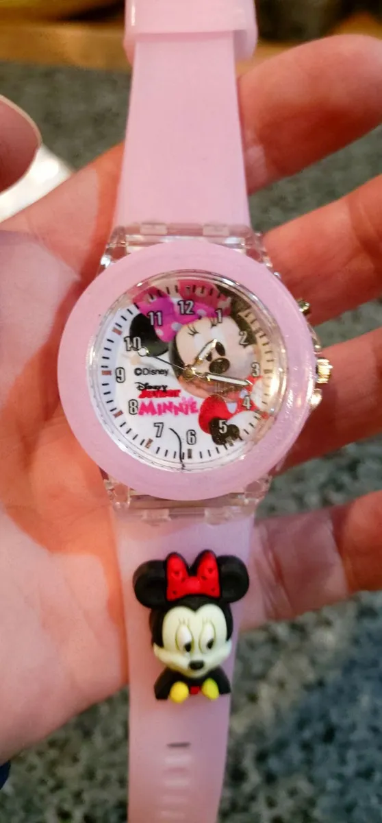 Minnie Mouse Small Girls Watch (new). - Image 1