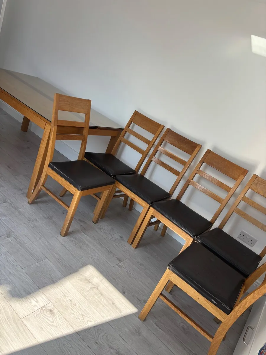 Glass top dining table & 6 chairs - Image 4