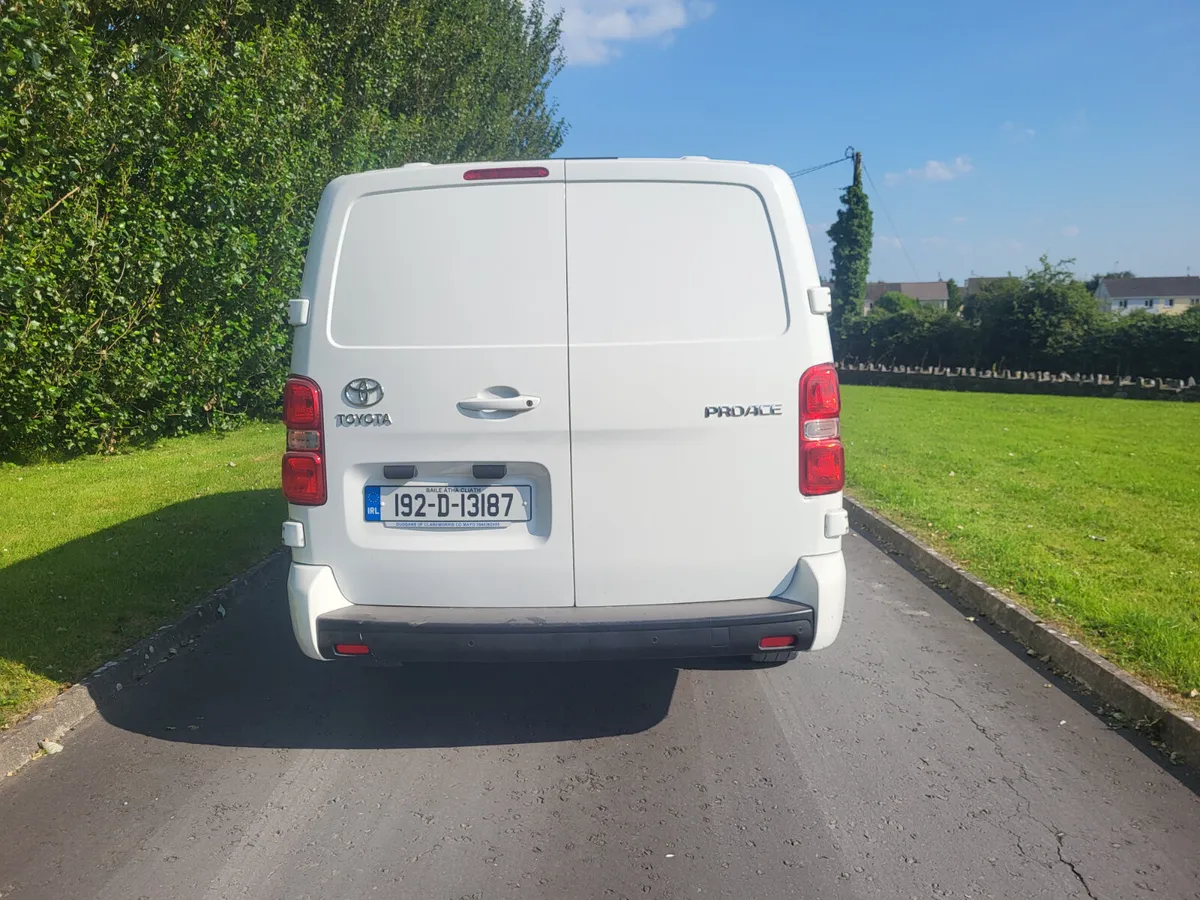 Toyota Proace LWB  1 OWNER - Image 3