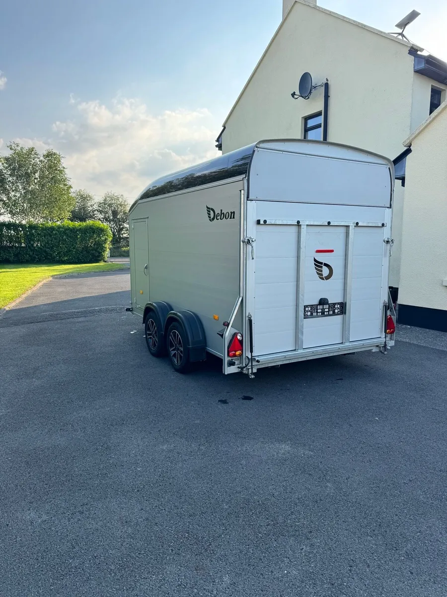 2025 Debon Roadster C700 Box Trailer (as new) - Image 3