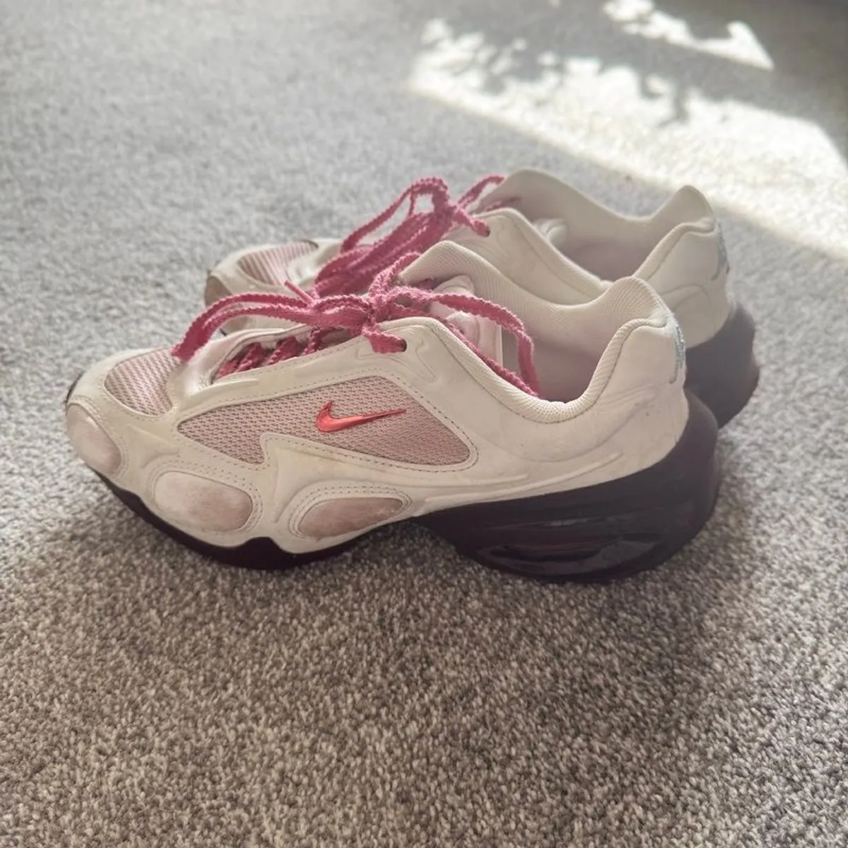 Nike Air Max Muse SE Size 2.5 - Image 1