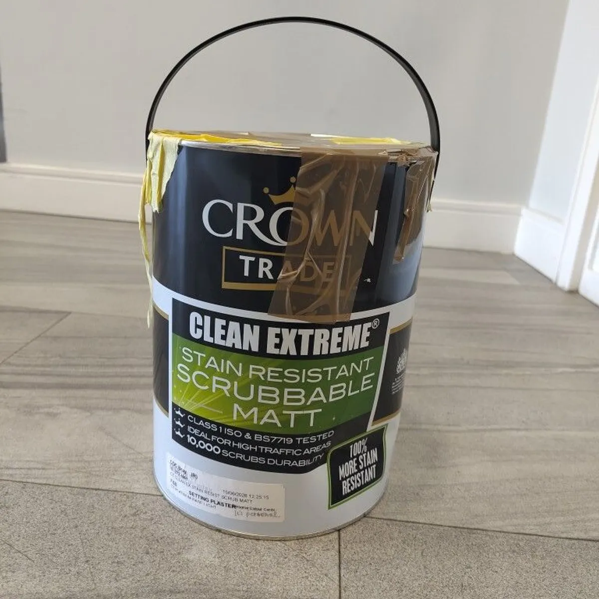 Crown Trade Extreme Clean Scrubbable Matt - Image 3
