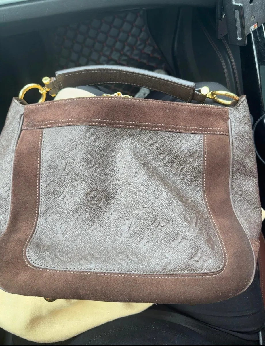 Louise Vuitton - Image 1