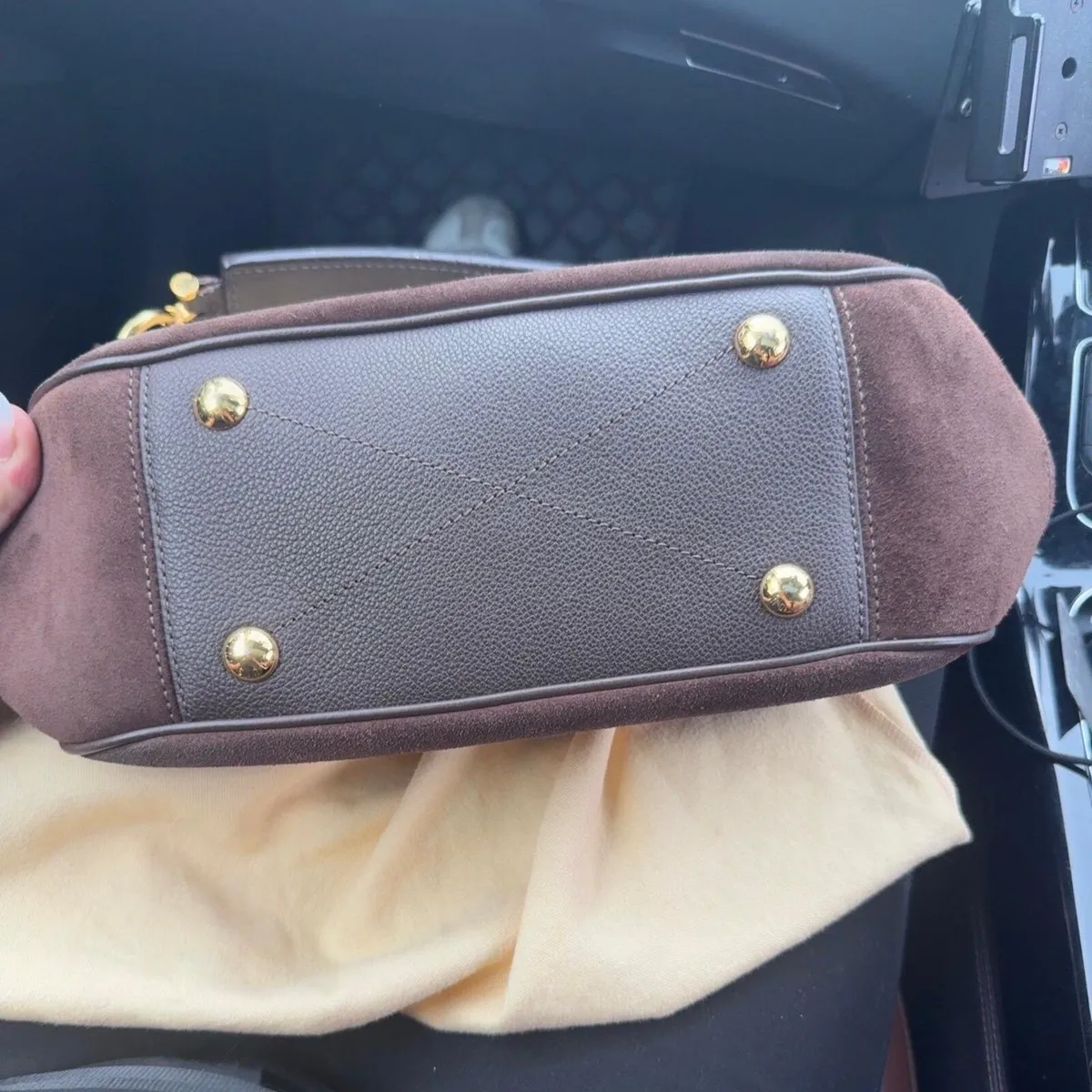 Louise Vuitton - Image 2