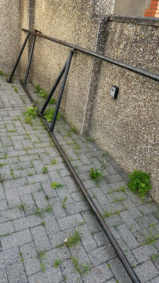 Handrail