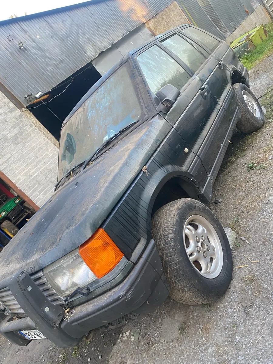 Land rover barn find mint for been 9 ayears in - Image 1