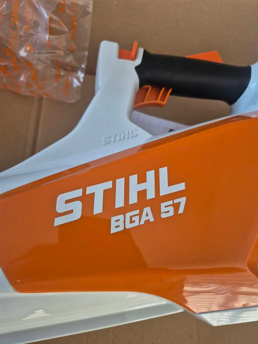 Stihl Leaf Blower - cordless. - Image 2