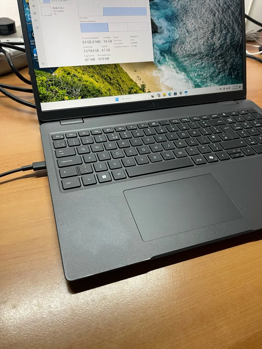 Dell laptop i7 pro 13gen 16/512 win 11 pro - Image 3
