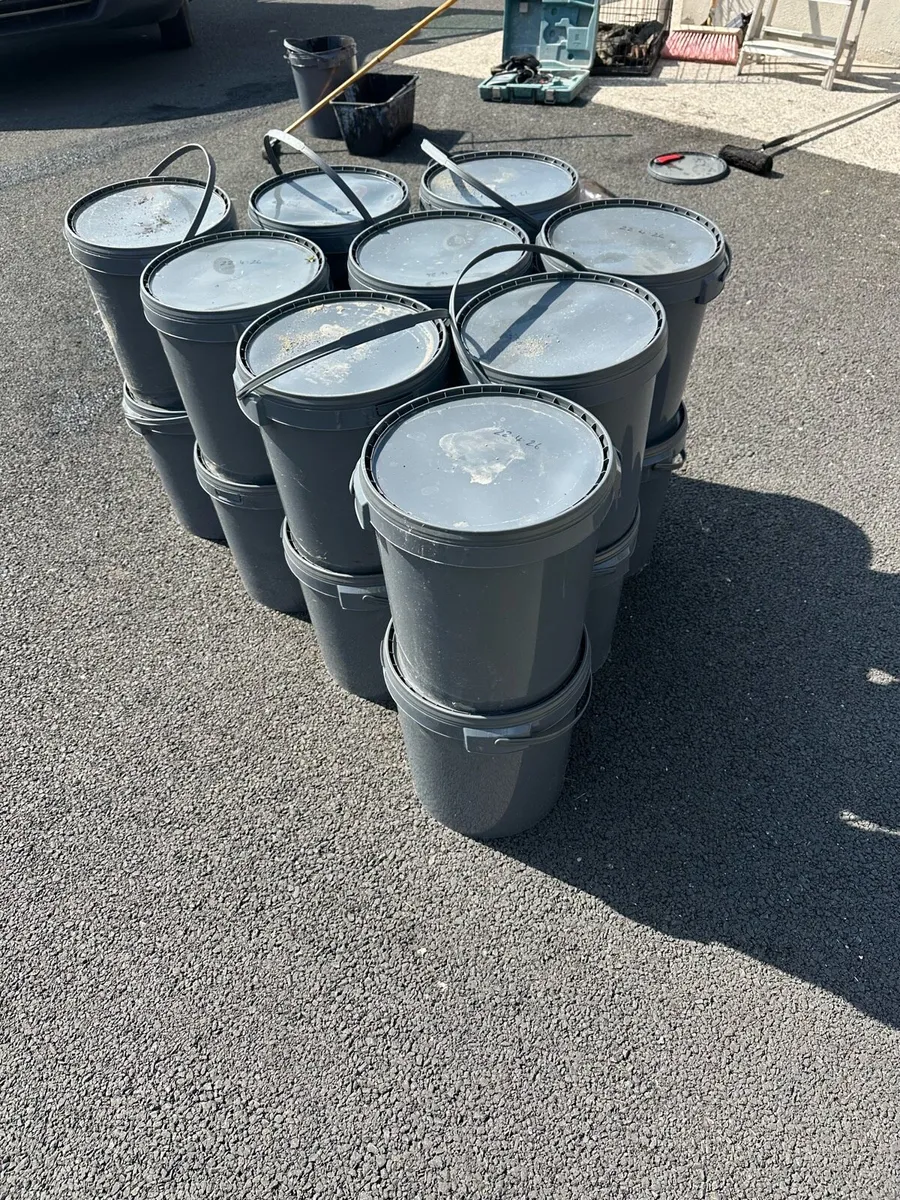 Tarmac sealer - Image 3