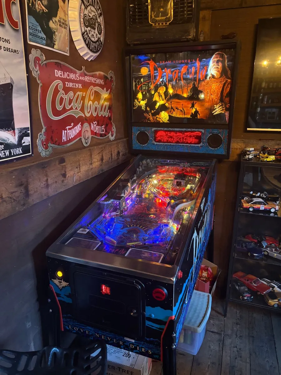 1992 William's Pinball - Bram Stoker's Dracula - Image 1