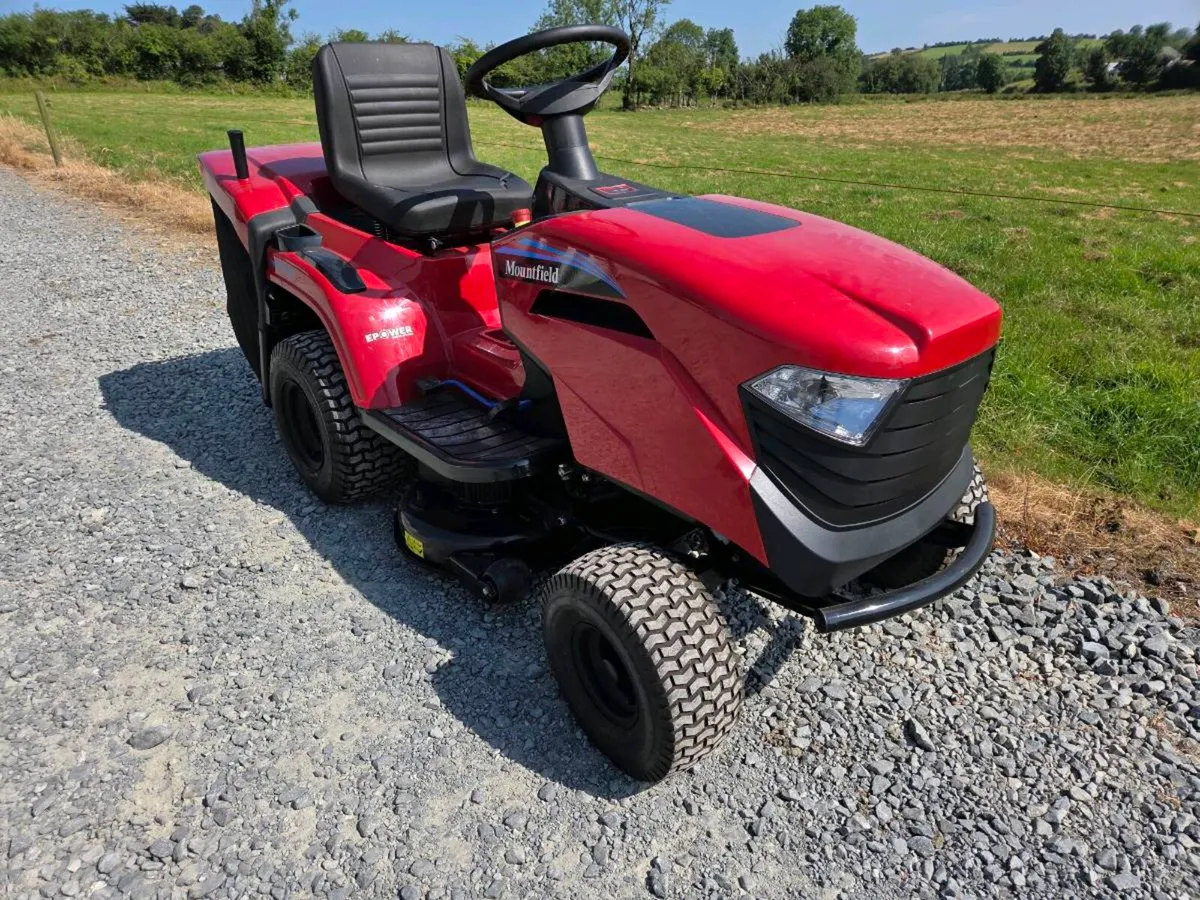 Mountfield freedom 30E ride on mower - Image 2