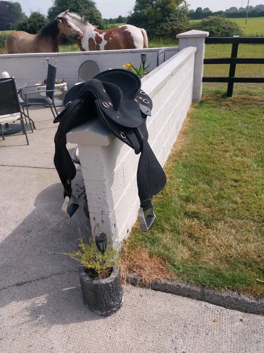 AUSTRALIAN STOCK SADDLE - Image 2