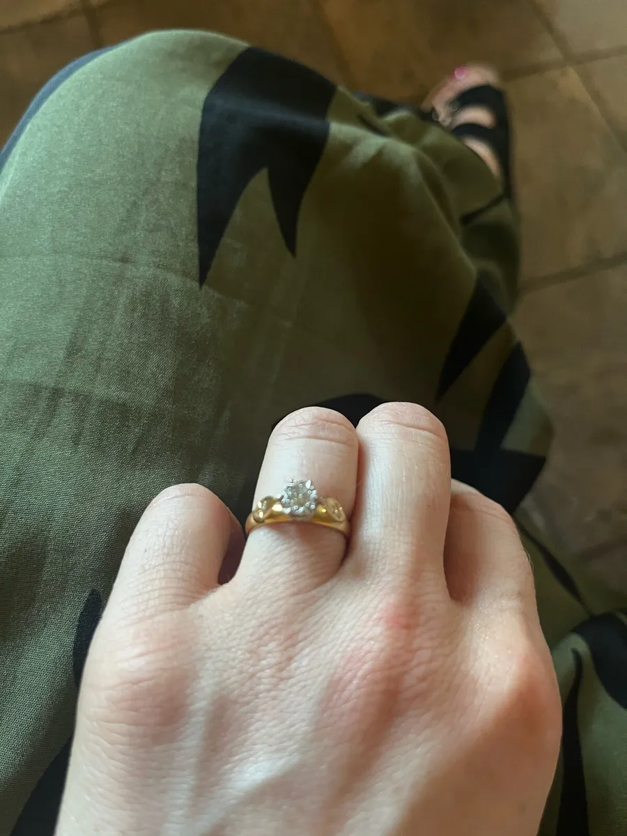 Engagement ring - Image 3