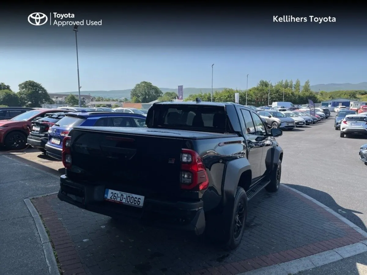 Toyota Hilux Hilux 2.8 GR Sport II - Image 2
