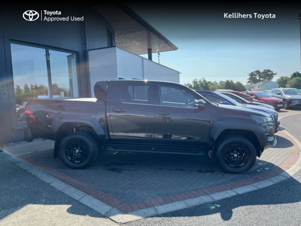 Toyota Hilux Hilux 2.8 GR Sport II - Image 3