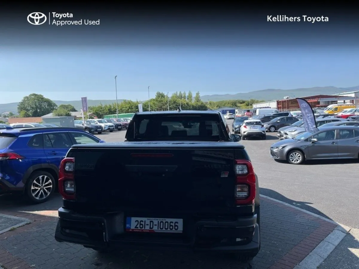 Toyota Hilux Hilux 2.8 GR Sport II - Image 4