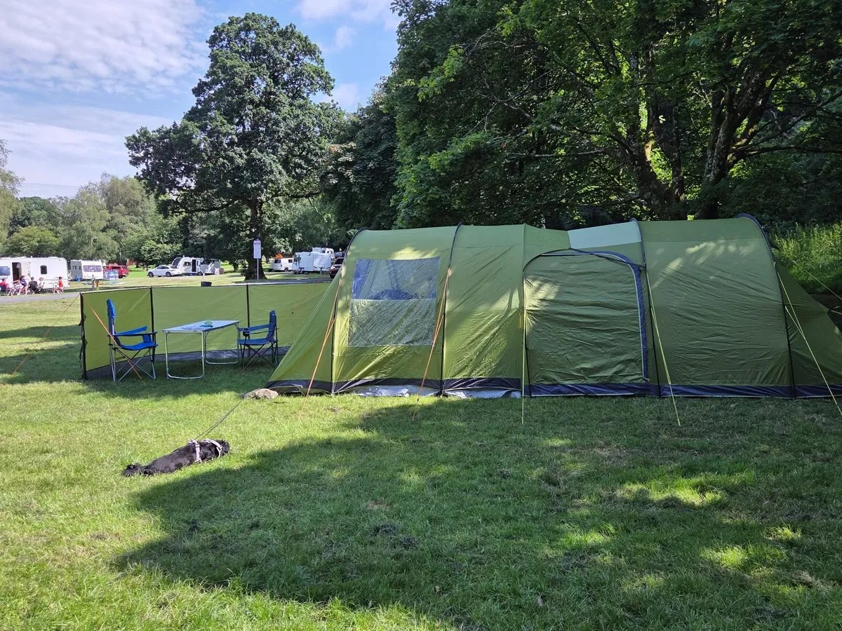 Icarus 500 Deluxe Family Tent, Awning and Carpet - Image 2