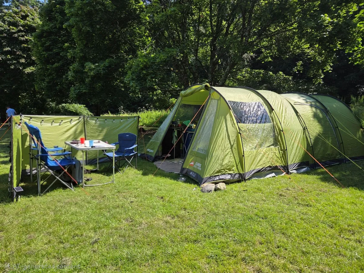 Icarus 500 Deluxe Family Tent, Awning and Carpet - Image 3