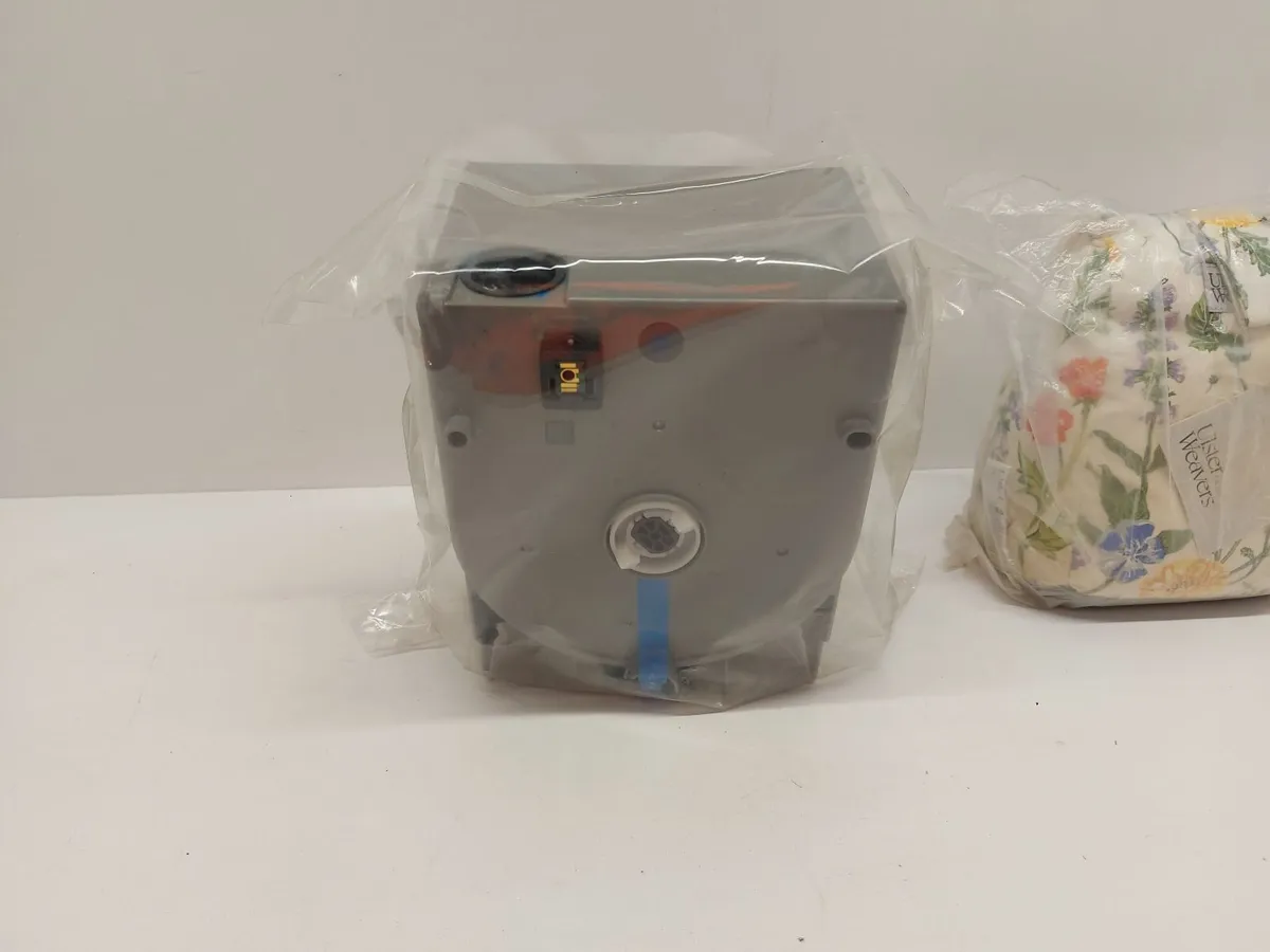 Online Homeware Auction - Image 1