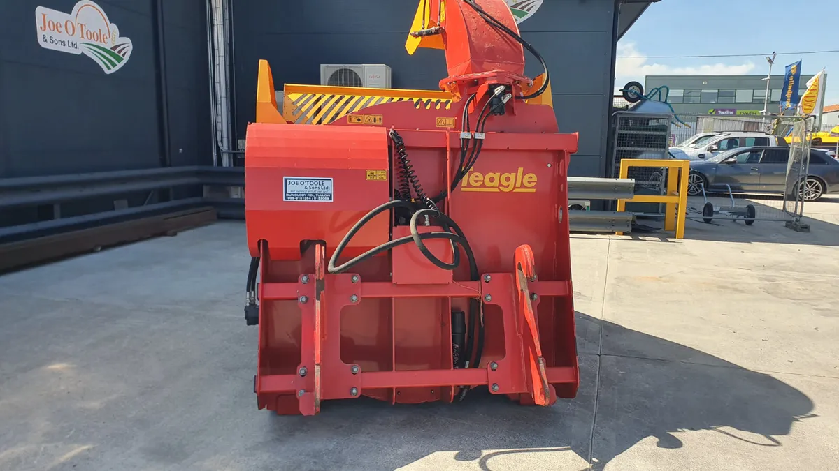 Teagle Front Mounted Strawblower - Image 1