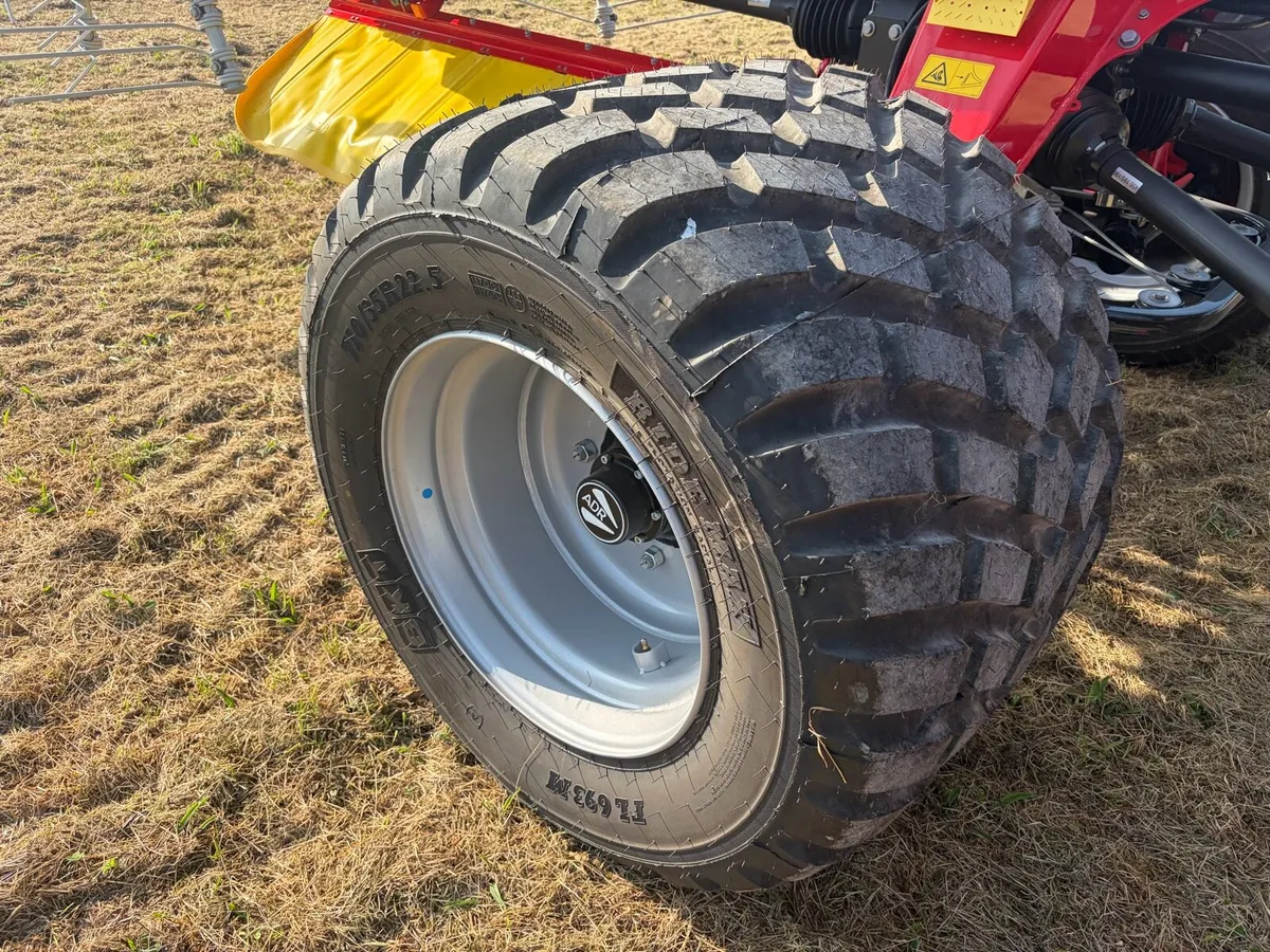 New Pottinger 4 Rotor Rake - Image 4