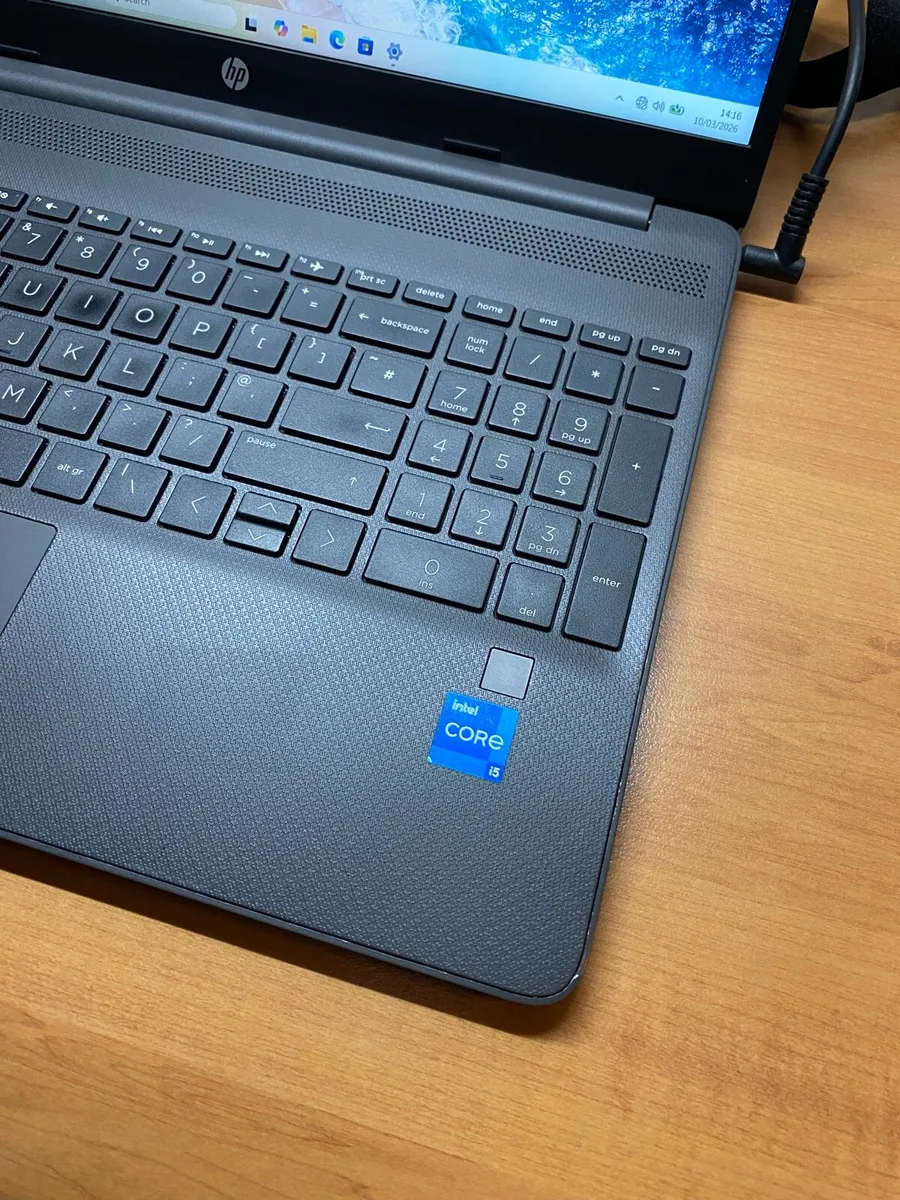 Hp laptop i5 8gb 256 win 11 - Image 2