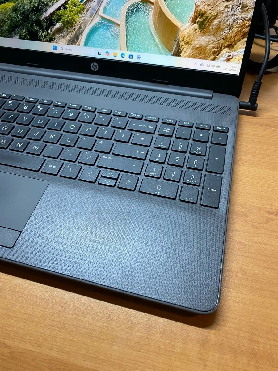 HP laptop Ryzen pro 2gb graphics - Image 2