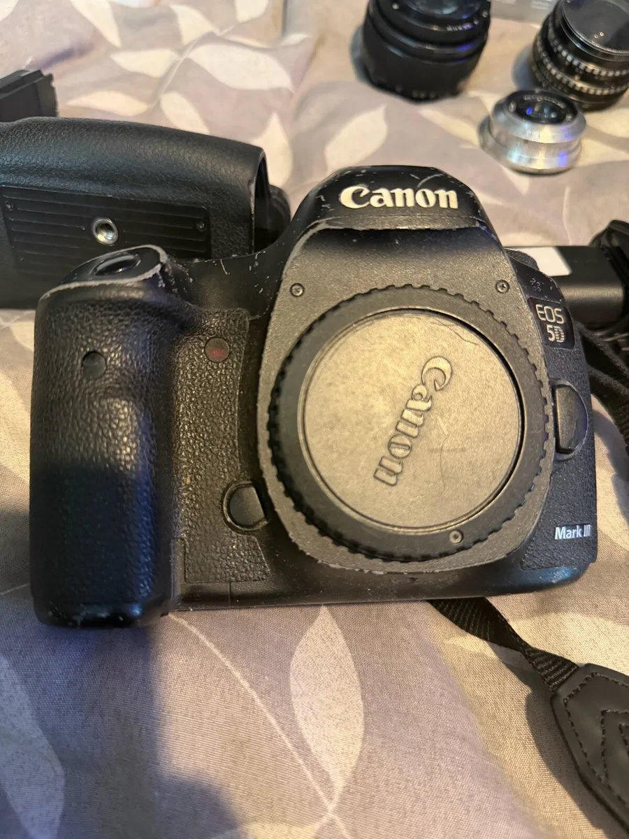 Canon 5D Mark III Full starter camera kit - Image 2