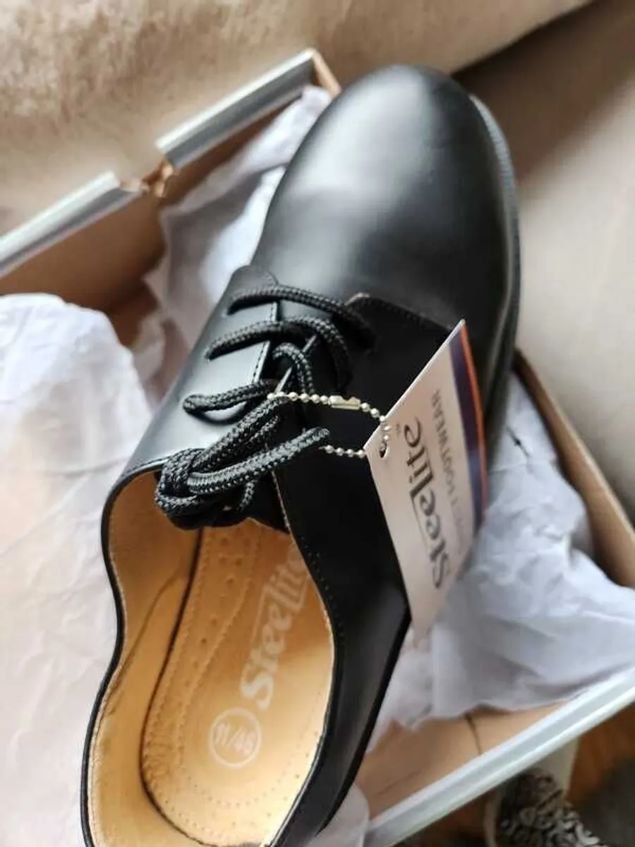 Men's shoes - Image 4