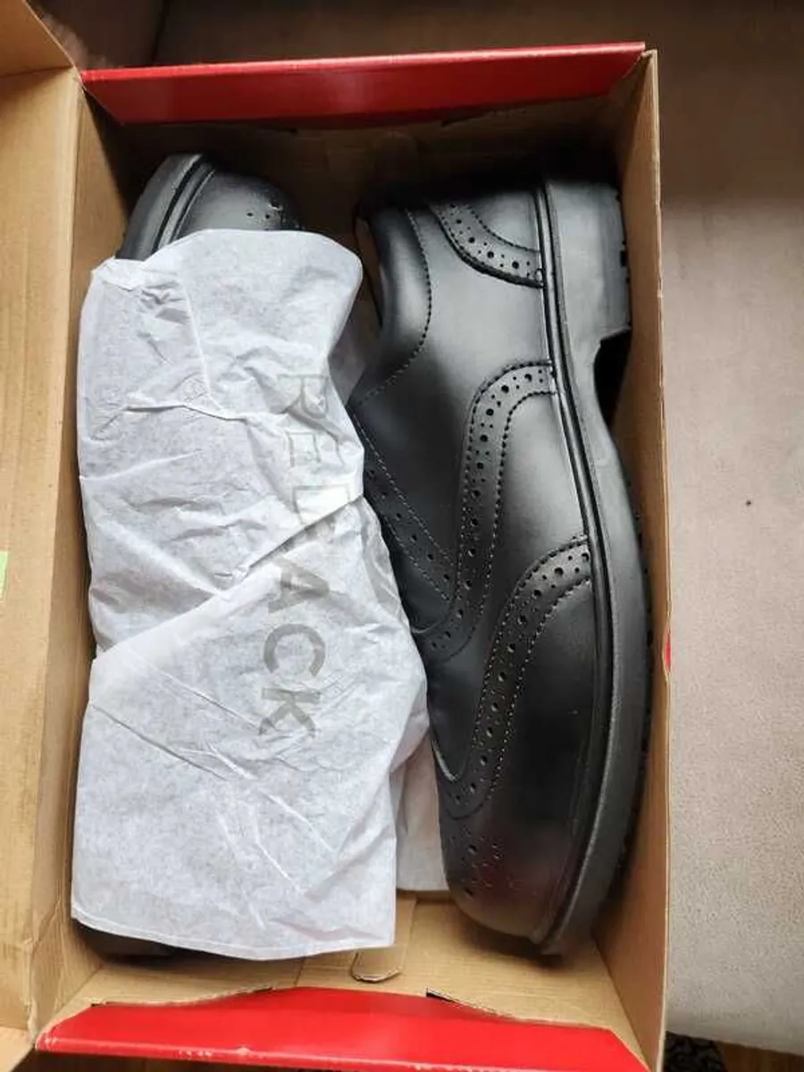 Men's shoes - Image 3