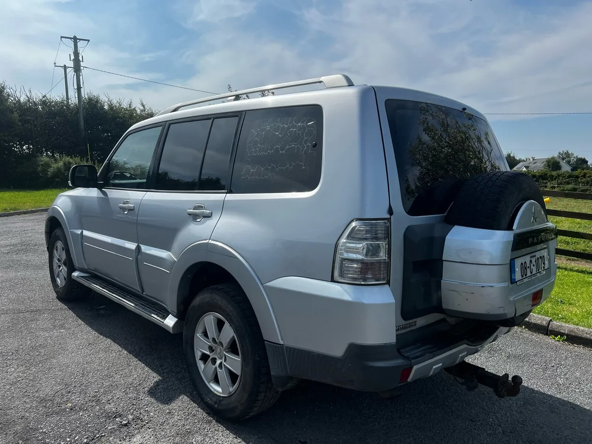 Mitsubishi Pajero - Image 2