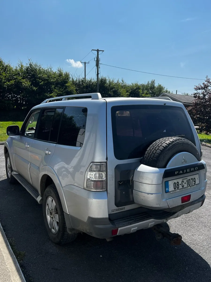 Mitsubishi Pajero - Image 4