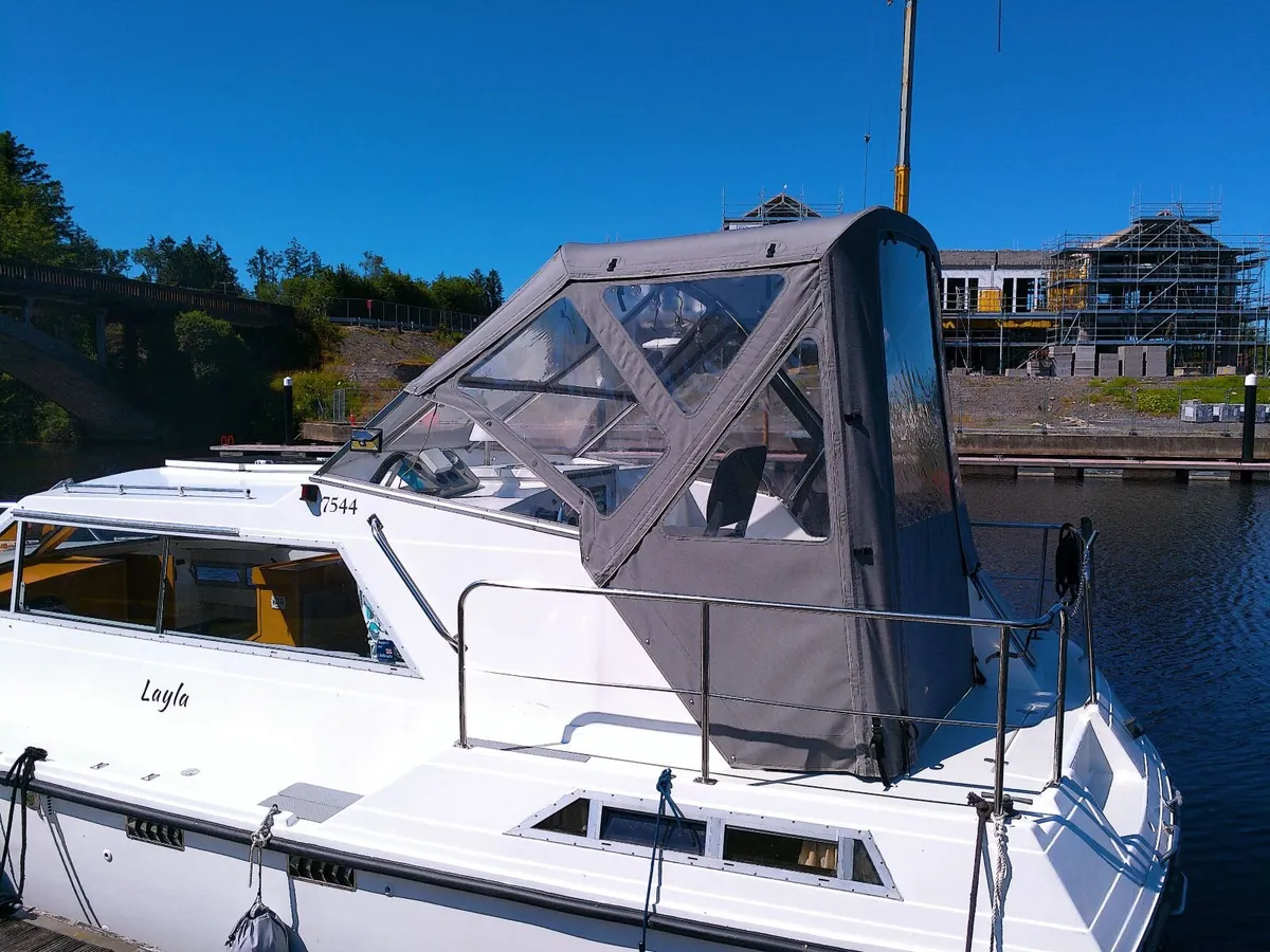 Mid 1980's Aquafibre 32 aft cabin. - Image 2
