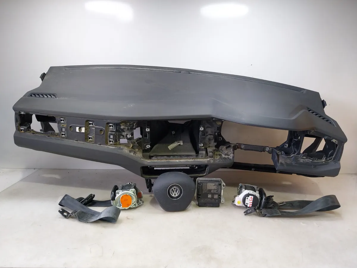 2018 Volkswagen Polo Air Bag Set - Image 2