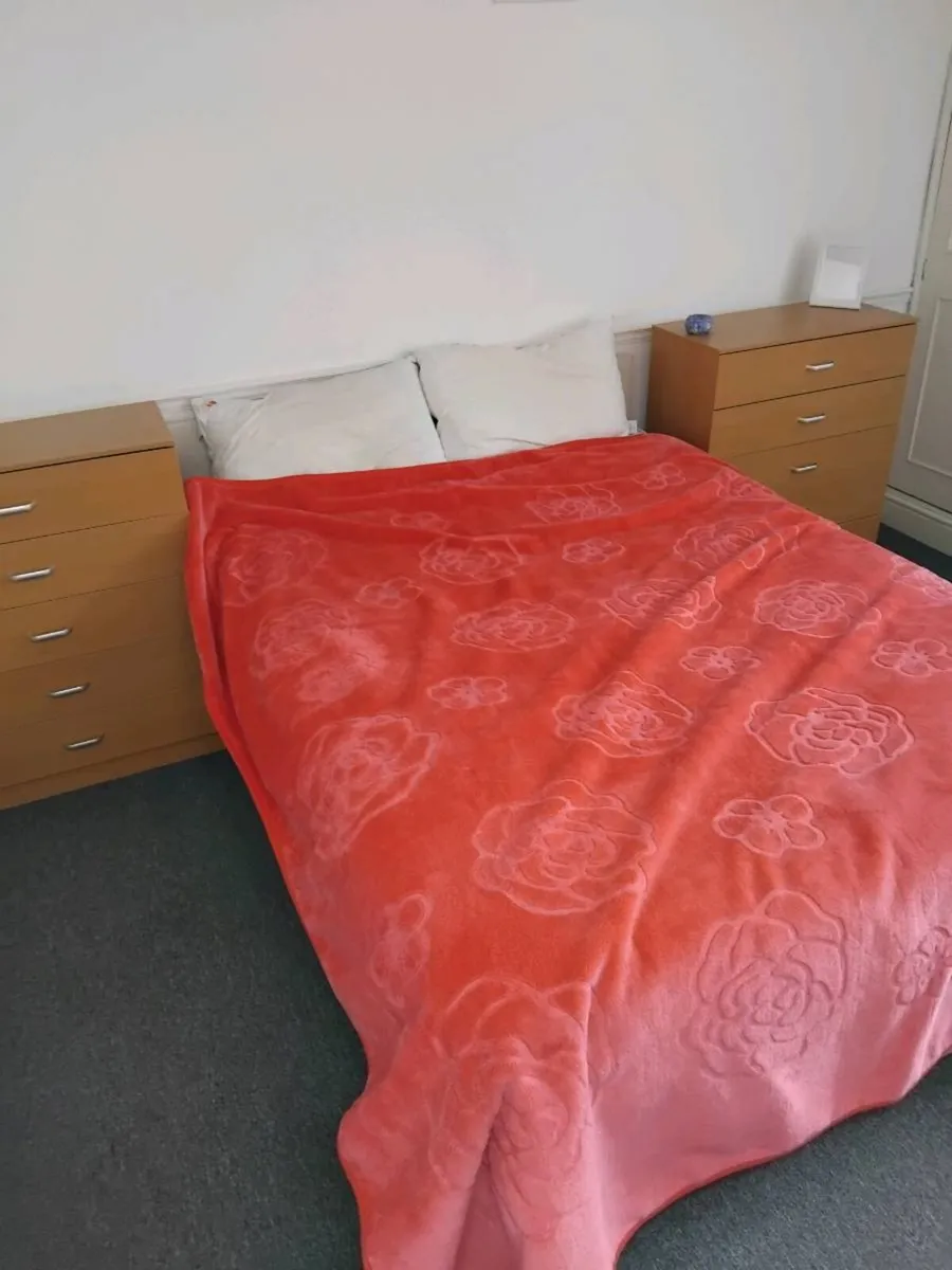 Flat 2 rent uk - Image 4