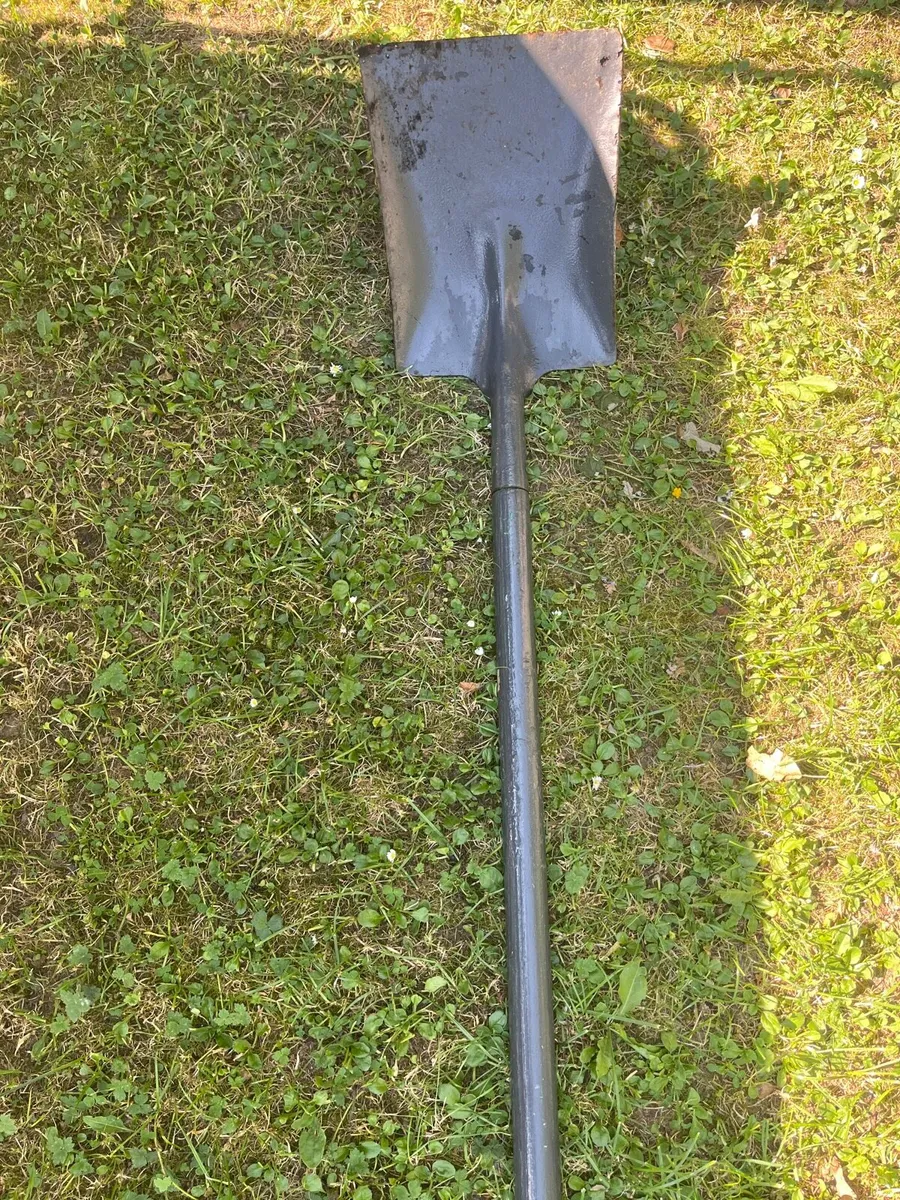 Draper Carbon Steel Garden Spade - Image 1