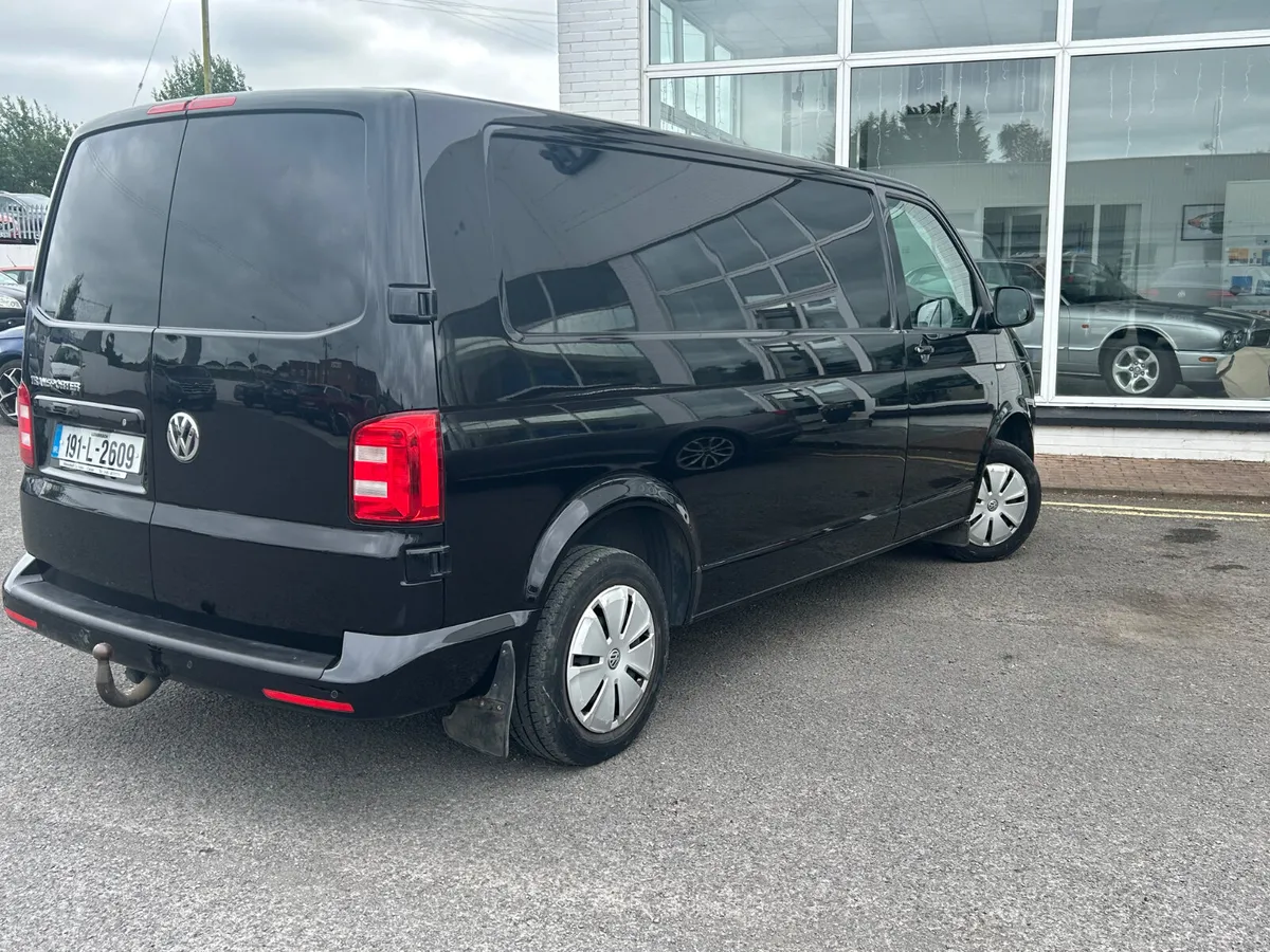 Volkswagen Transporter 2019 - Image 3