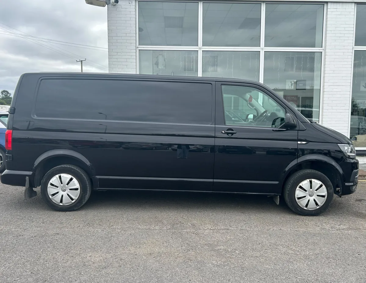 Volkswagen Transporter 2019 - Image 2