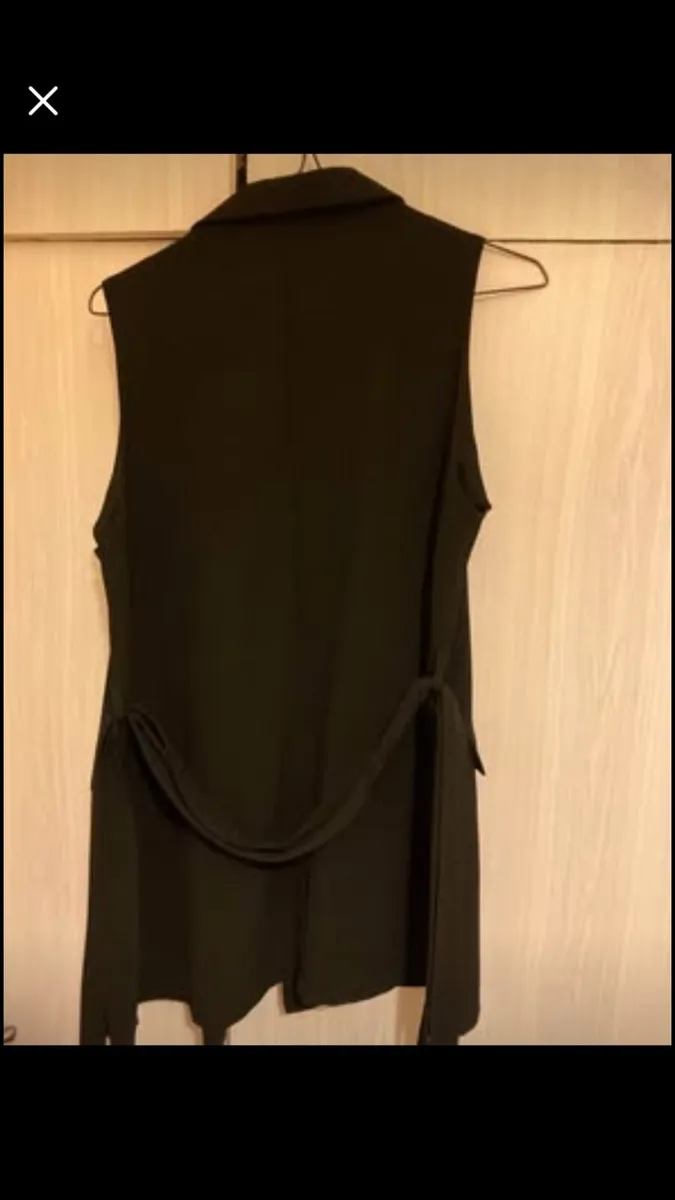 Sleeveless jacket - Image 2
