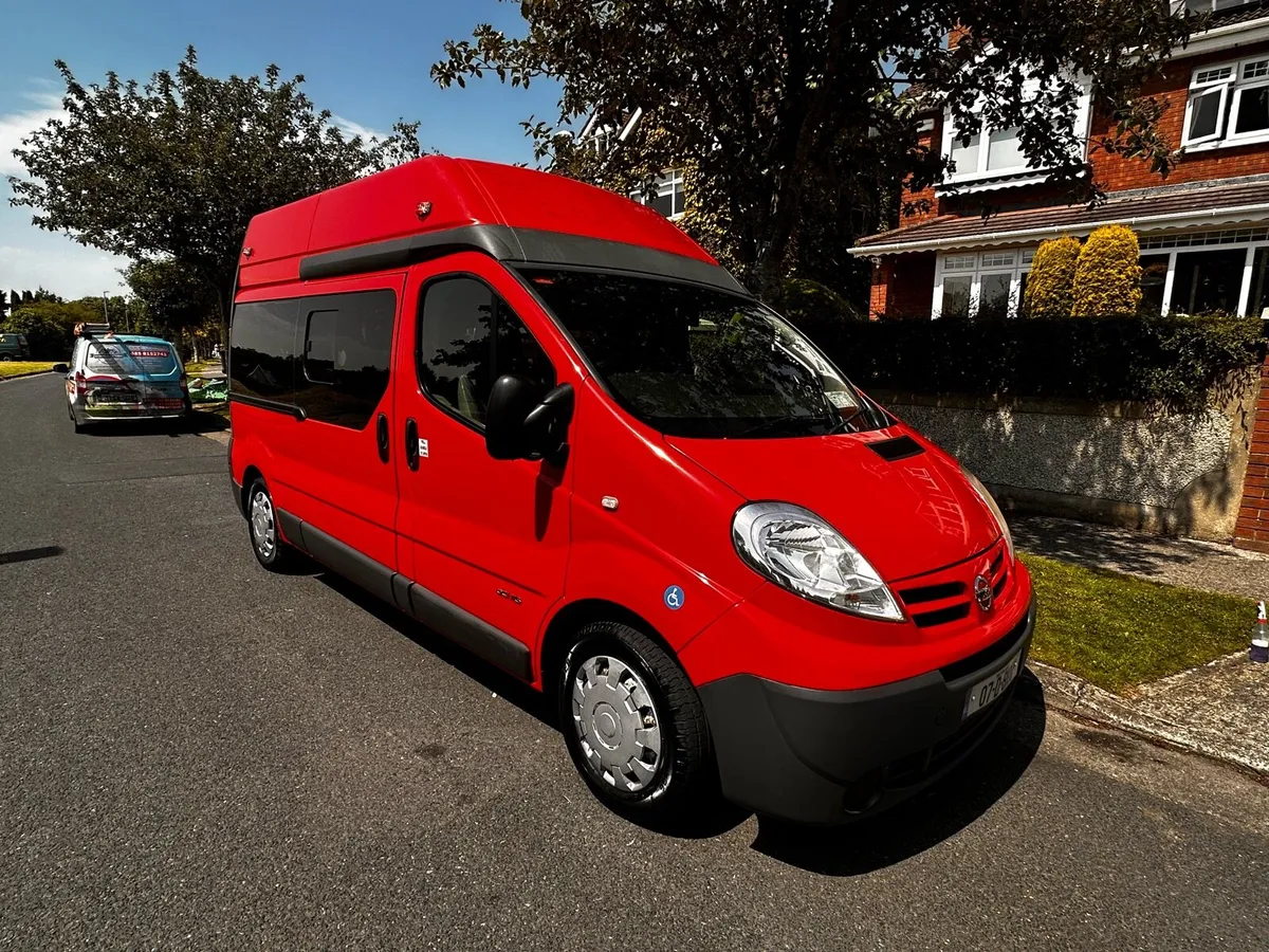 Minibus - Image 1