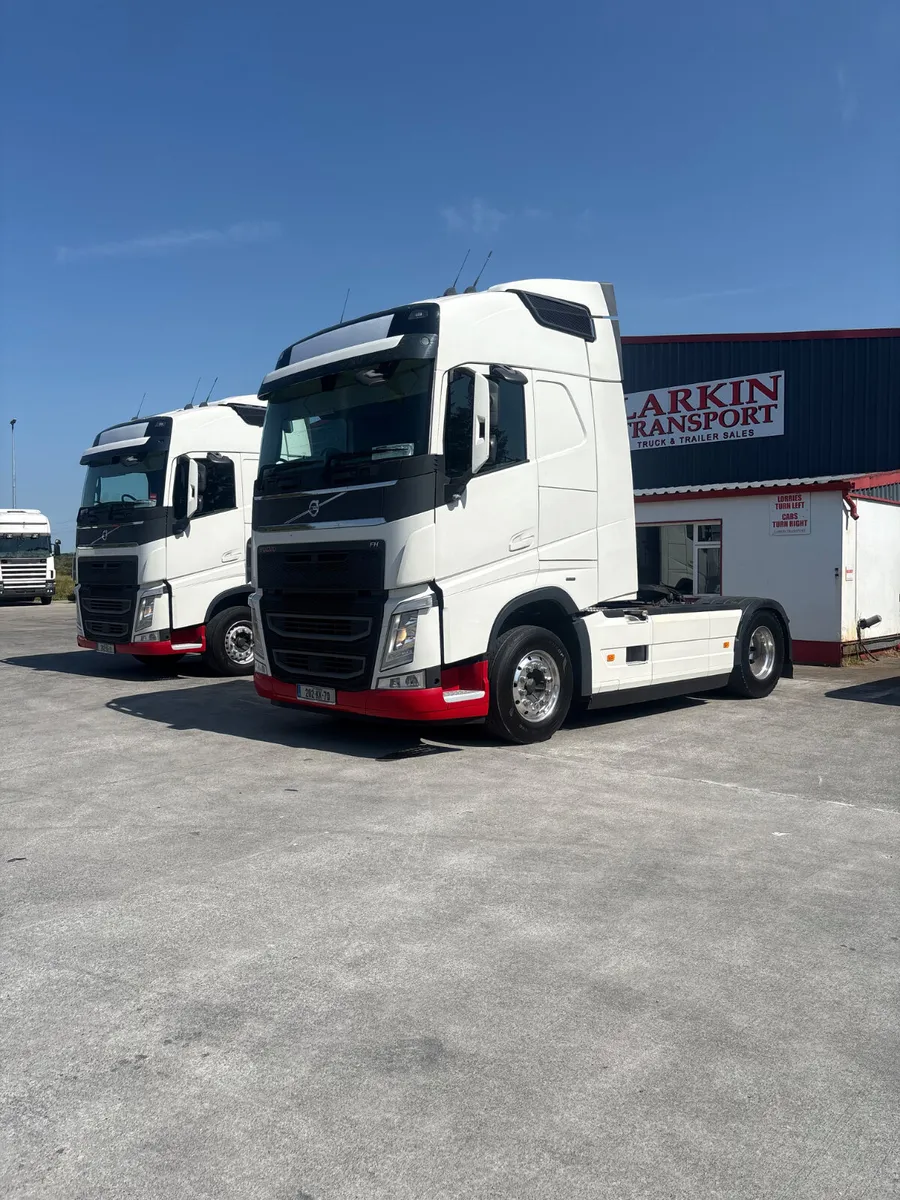 Volvo fh460 4x2 choice low km - Image 1